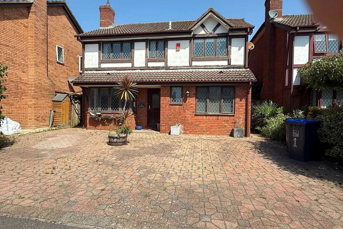 Gatcombe Close, Worthing