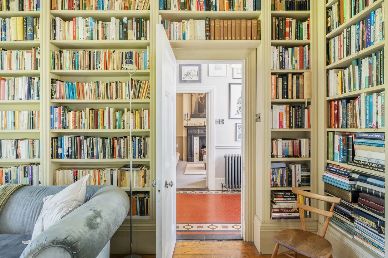 Woodland Rise, London, N10 photo 12