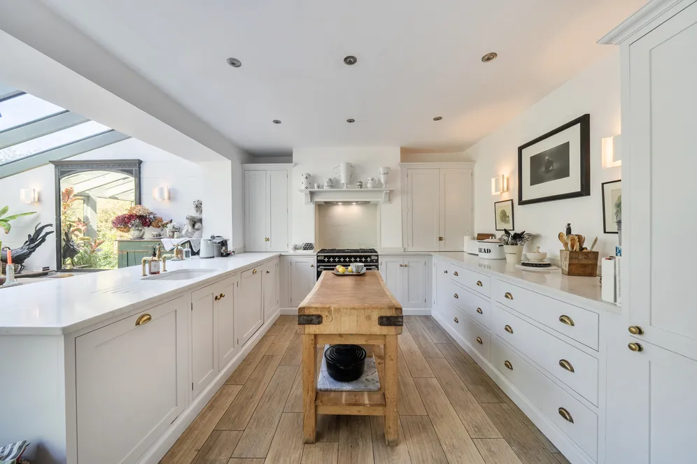 Woodland Rise, London, N10 photo 13