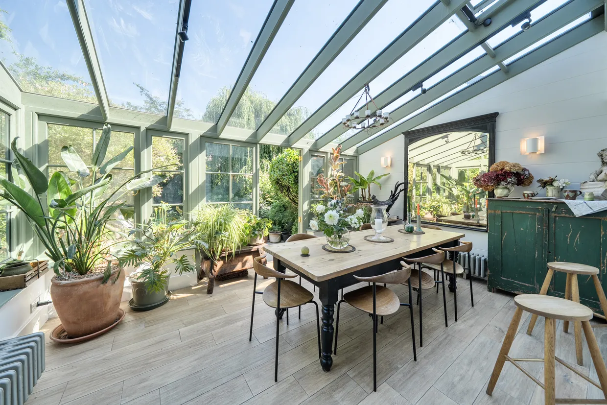 Woodland Rise, London, N10 photo 17