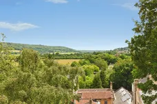 London Road West, Bath