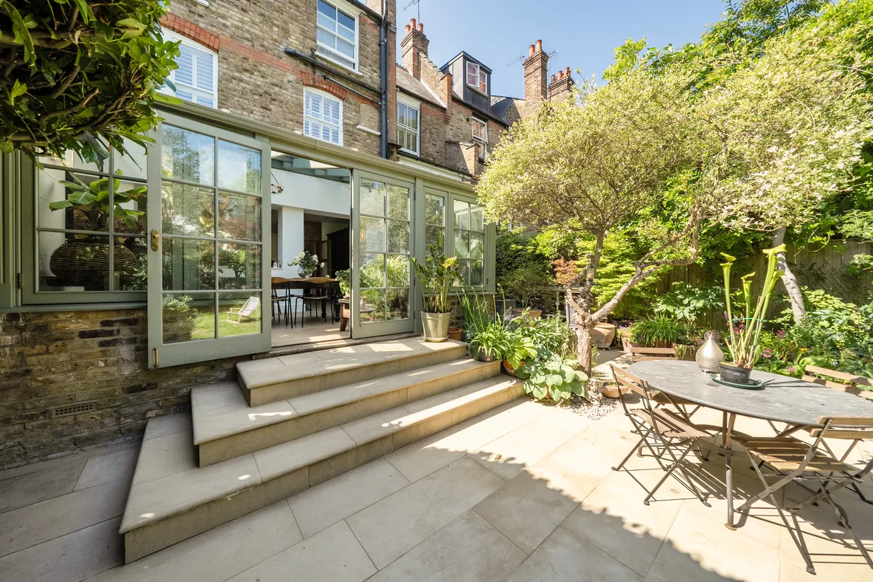 Woodland Rise, London, N10 photo 32