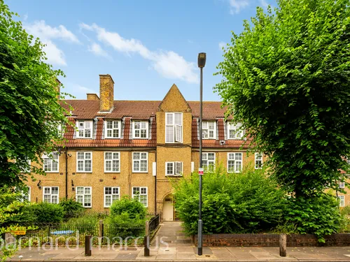 Topham Square, LONDONphoto