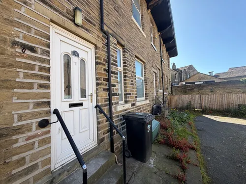 Clough Lane, Brighousephoto