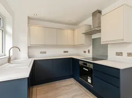 Solsbury Way, Bath thumb 2