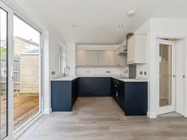 Solsbury Way, Bath thumb 3