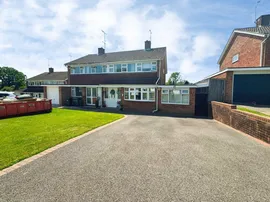 Kingscote Hill, CRAWLEY photo