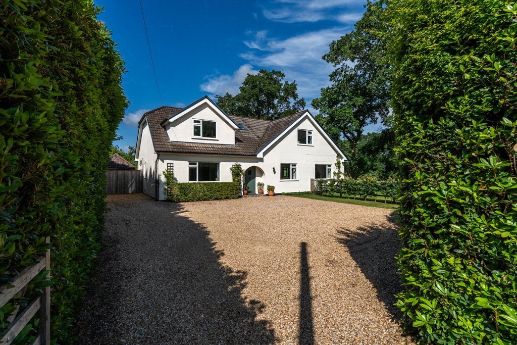Southern Avenue, West Moors, Ferndown, Dorset, BH22 Image 1