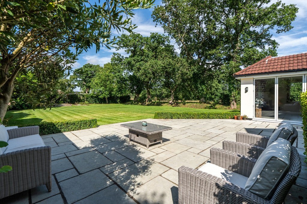 Southern Avenue, West Moors, Ferndown, Dorset, BH22 Image 3