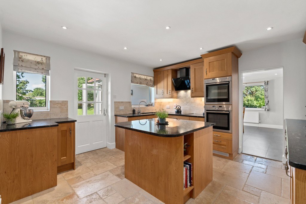 Southern Avenue, West Moors, Ferndown, Dorset, BH22 Image 4
