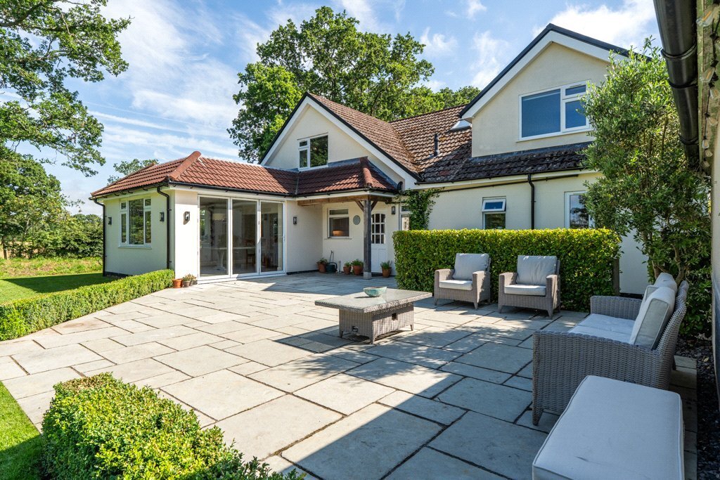 Southern Avenue, West Moors, Ferndown, Dorset, BH22 Image 37