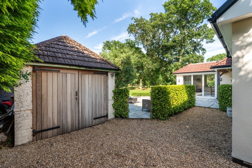 Southern Avenue, West Moors, Ferndown, Dorset, BH22 Image 39