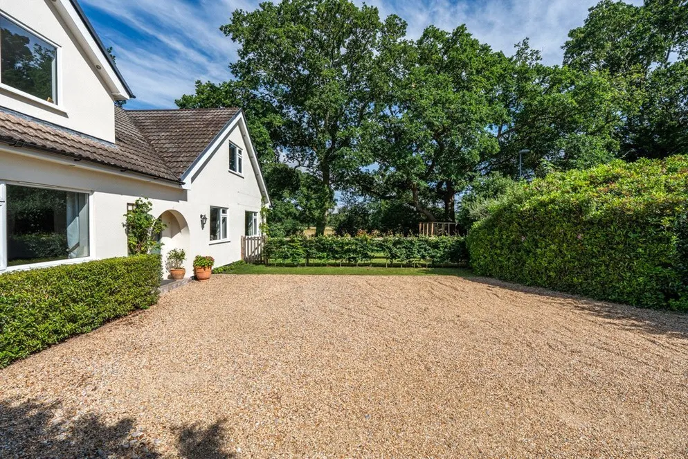Property carousel item 40