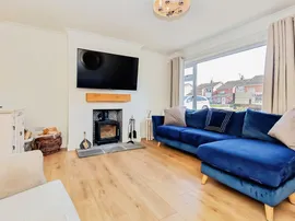 Gleneagles Close, Stamford thumb 3