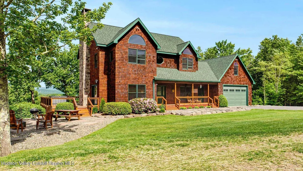 33 Elm Ridge Rd, Windham, NY 12439