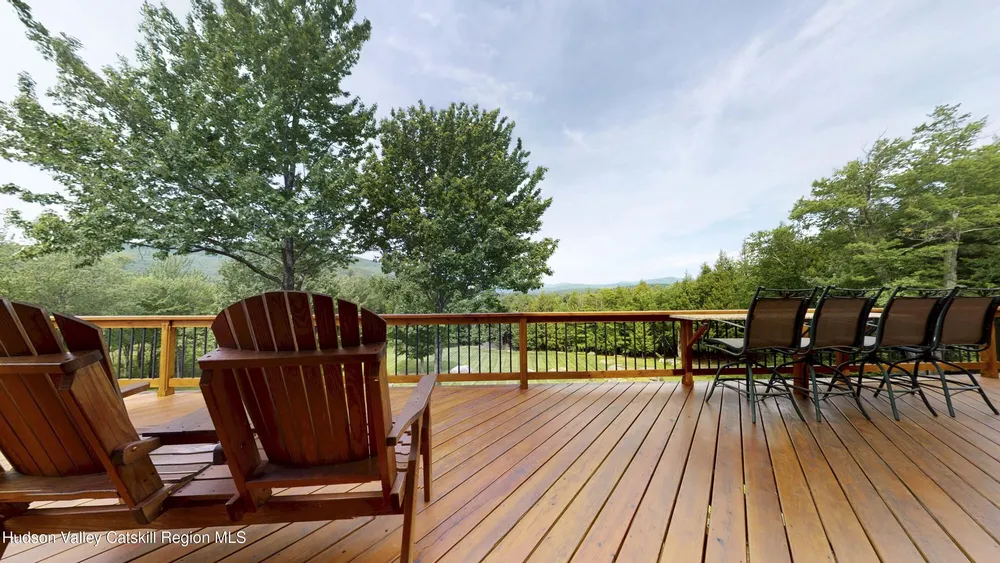 33 Elm Ridge Rd, Windham, NY 12439
