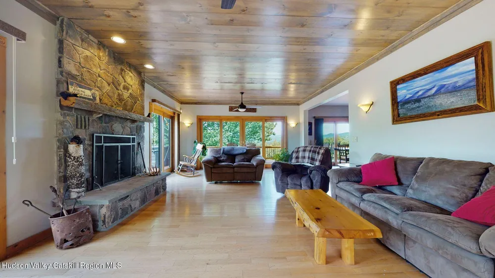 33 Elm Ridge Rd, Windham, NY 12439