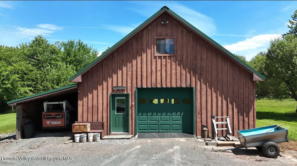 33 Elm Ridge Rd, Windham, NY 12439