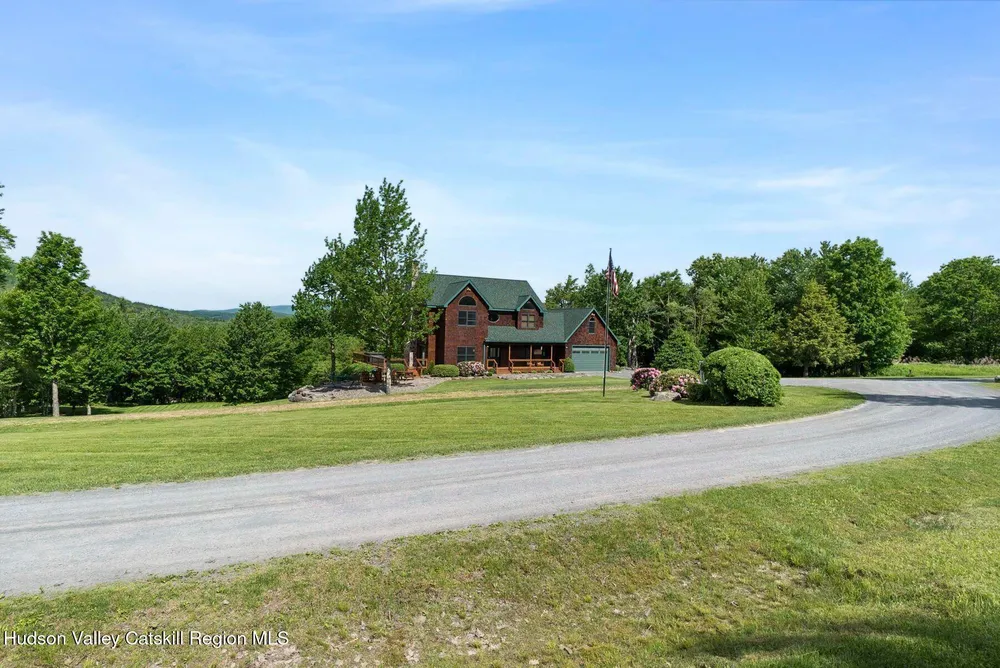 33 Elm Ridge Rd, Windham, NY 12439