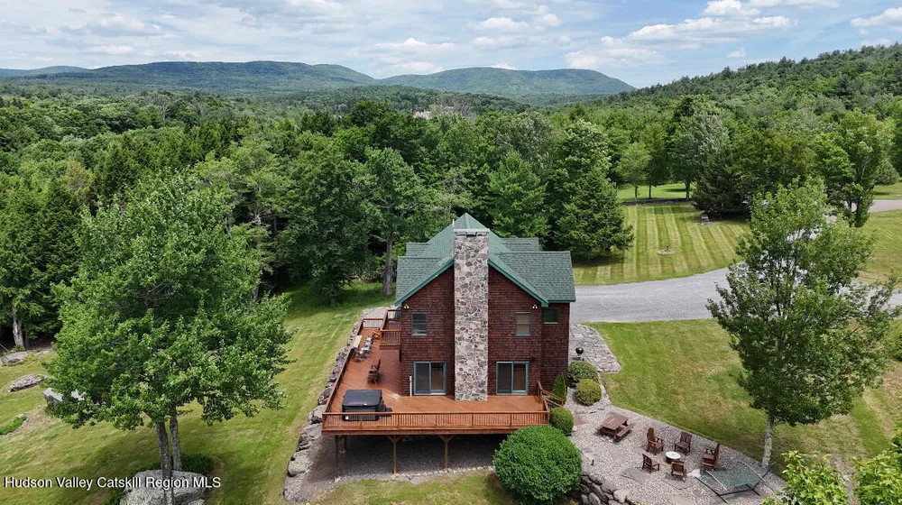 33 Elm Ridge Rd, Windham, NY 12439