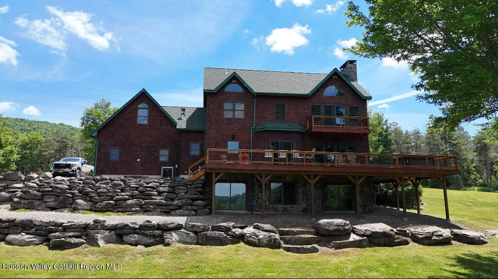 33 Elm Ridge Rd, Windham, NY 12439