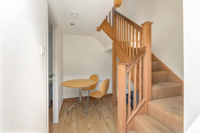 Property carousel image 10