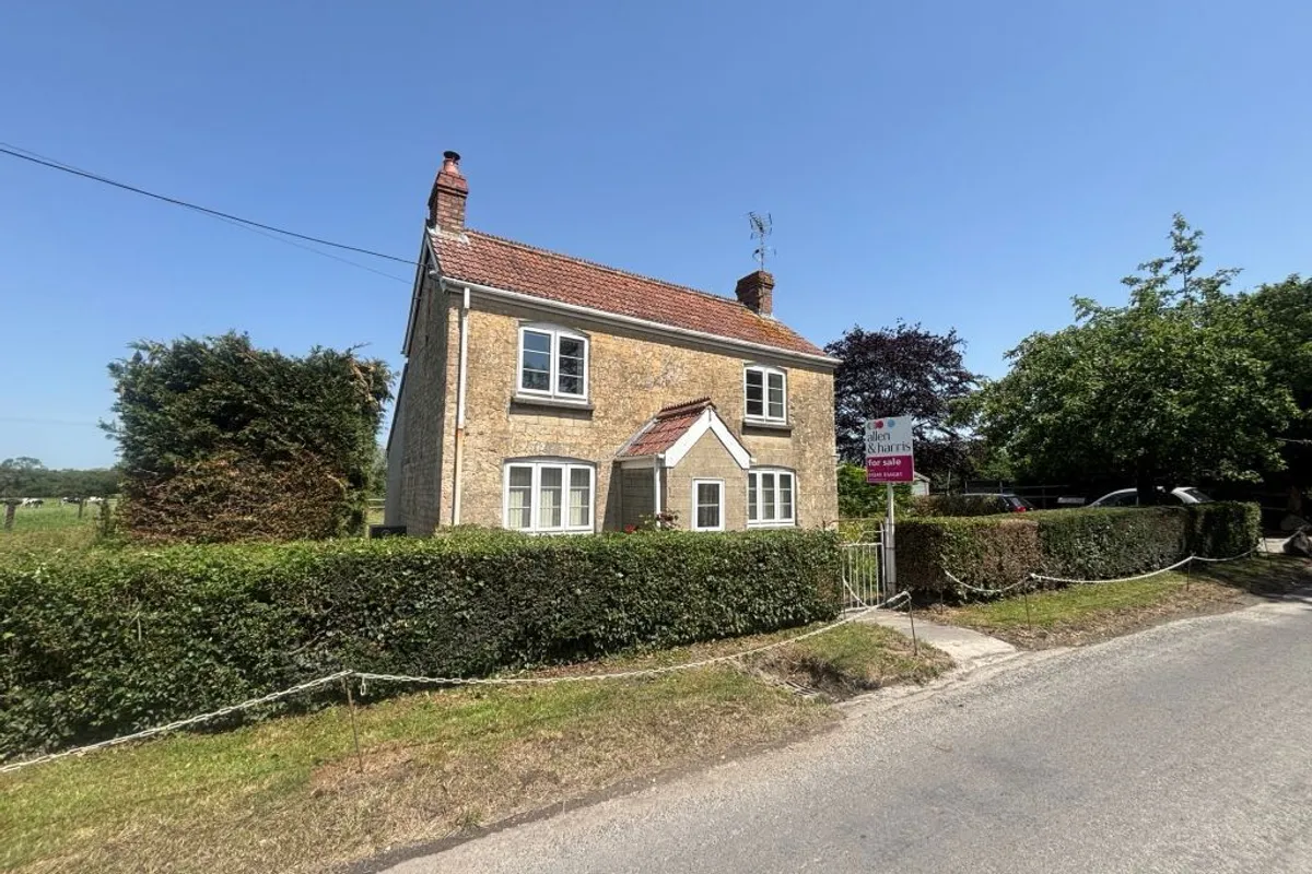 Blackland Crossroads, Blackland, Calne
