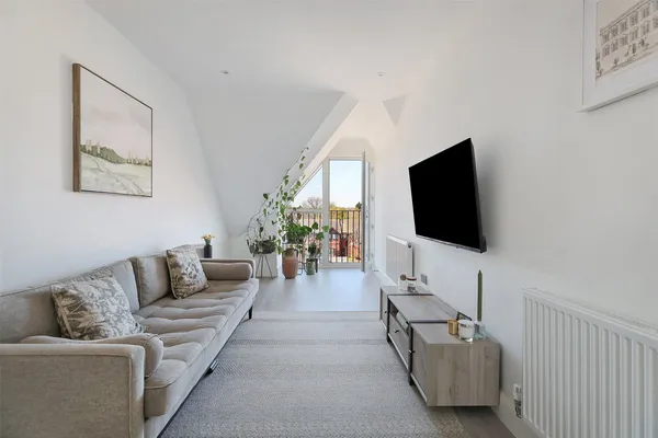Victoria Road, Horley, Surrey, RH6