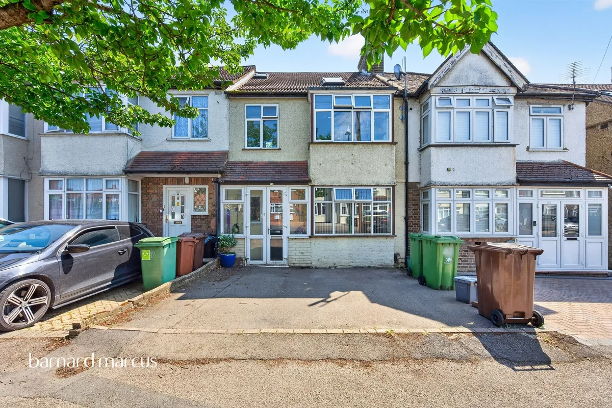 Rosehill Avenue, Sutton