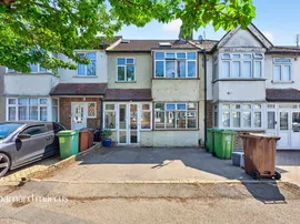 Rosehill Avenue, Sutton photo
