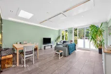 Rosehill Avenue, Sutton