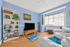 Rosehill Avenue, Sutton