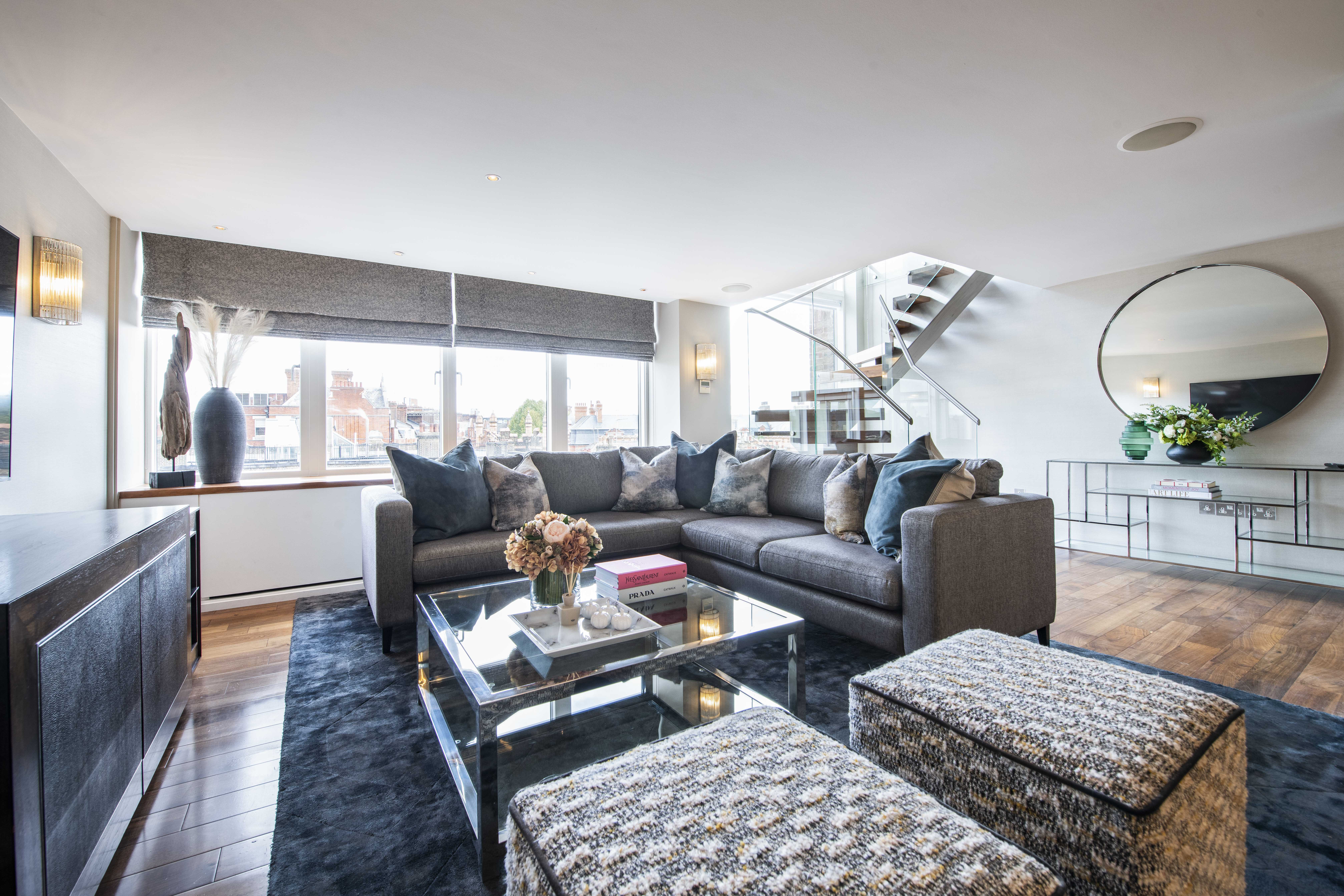 Exceptional Three-Bedroom Duplex Penthouse with Private Roof Garden Image 2