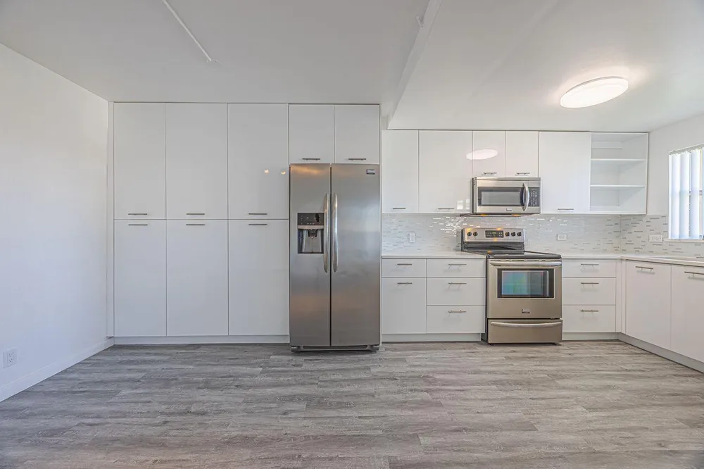 808 SE 7th St, Deerfield Beach, FL 33441