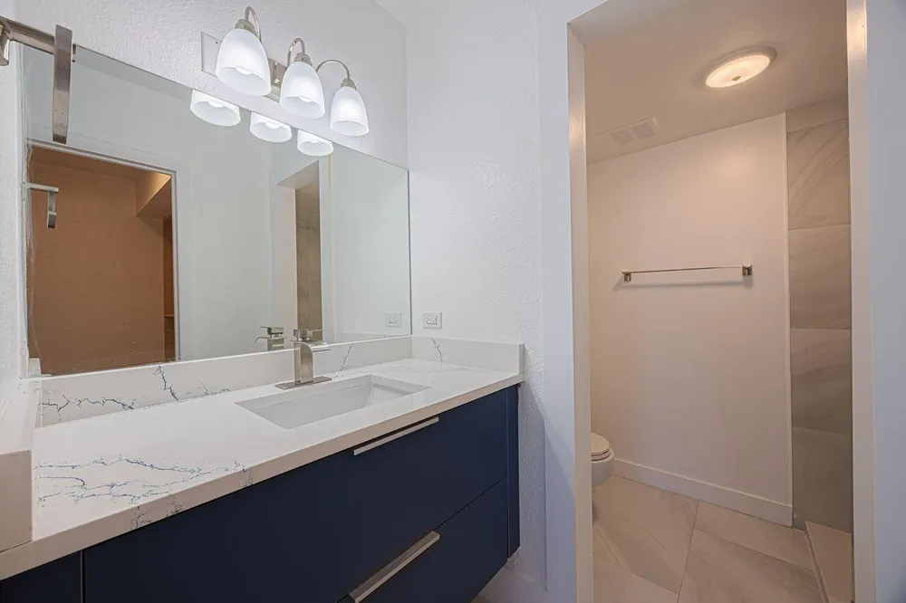 808 SE 7th St, Deerfield Beach, FL 33441