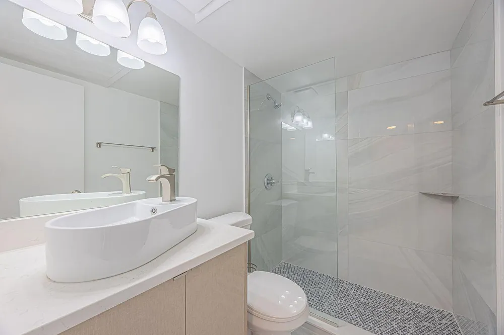 808 SE 7th St, Deerfield Beach, FL 33441