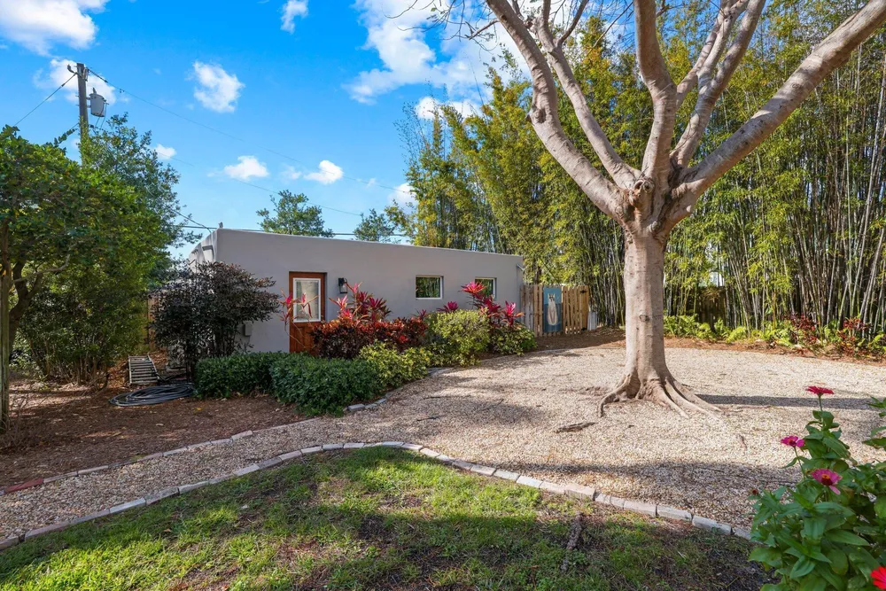 304 SE 4th Ave, Delray Beach, FL 33483
