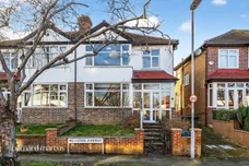 Royston Avenue, Wallington