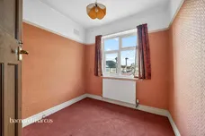 Royston Avenue, Wallington