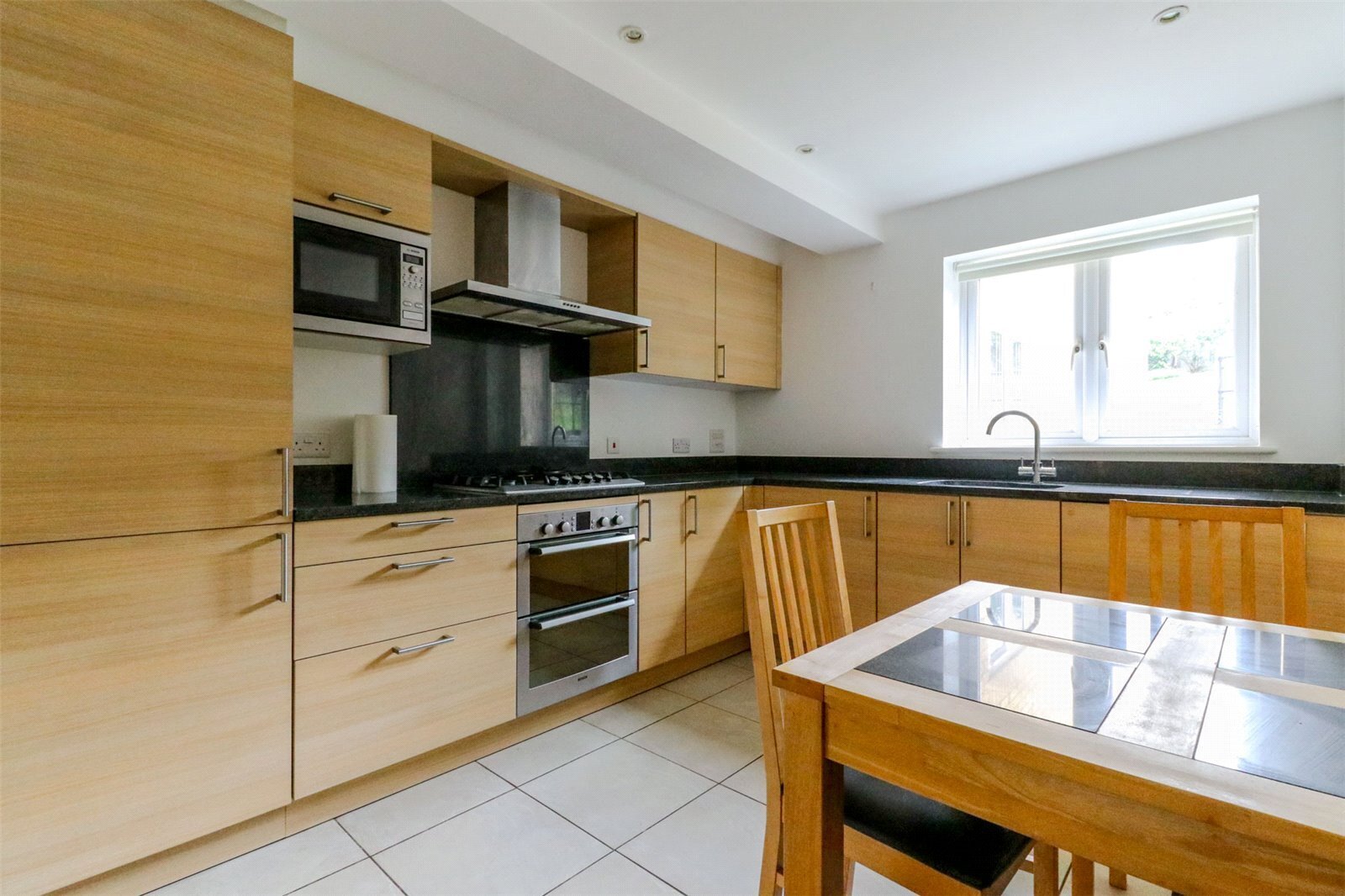 Slades Hill, Enfield, Middlesex, EN2 Image 4