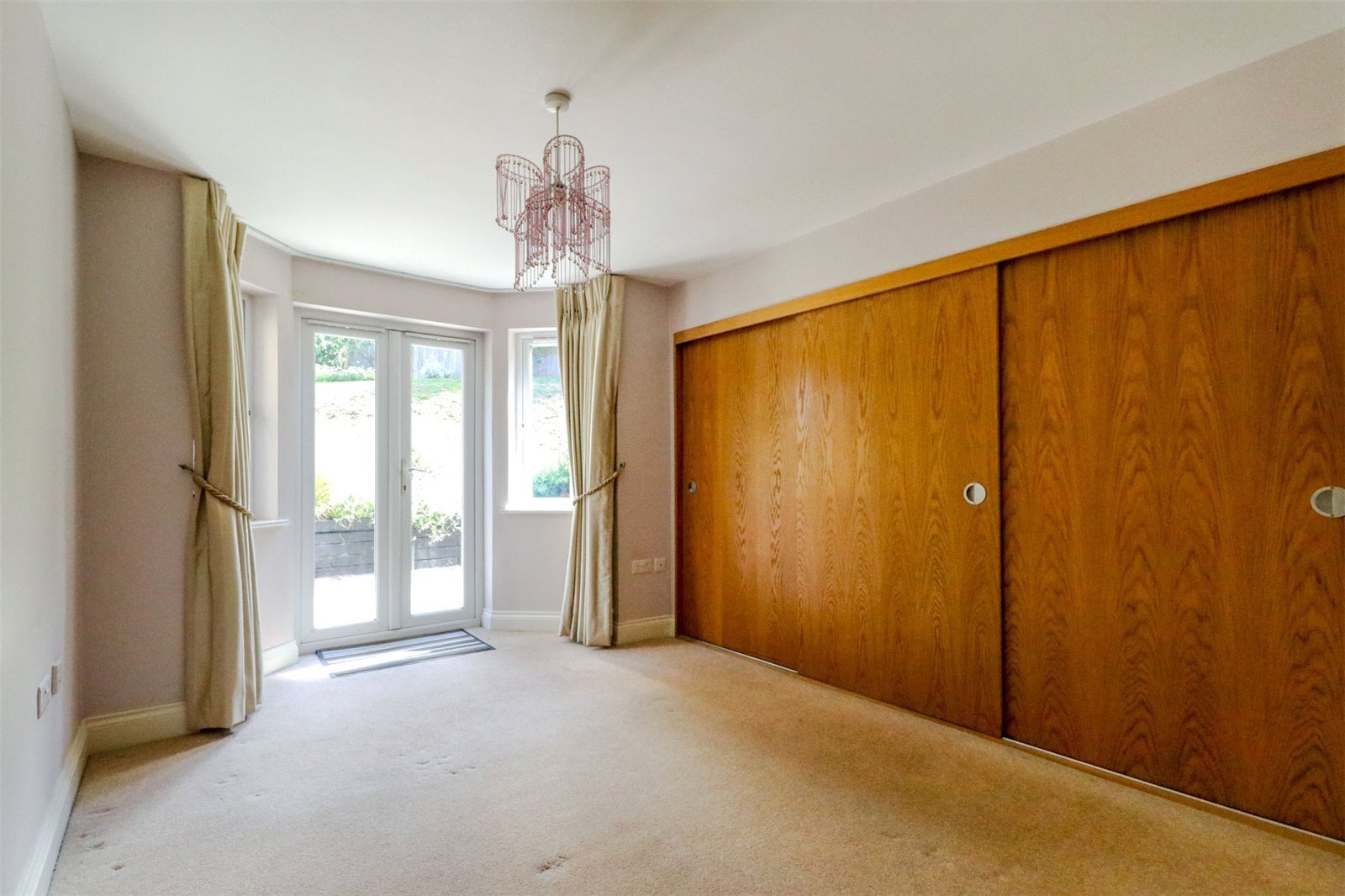 Slades Hill, Enfield, Middlesex, EN2 Image 11