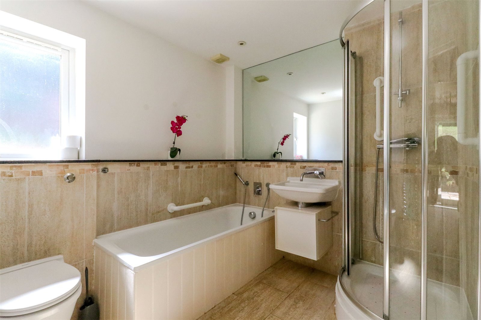 Slades Hill, Enfield, Middlesex, EN2 Image 14