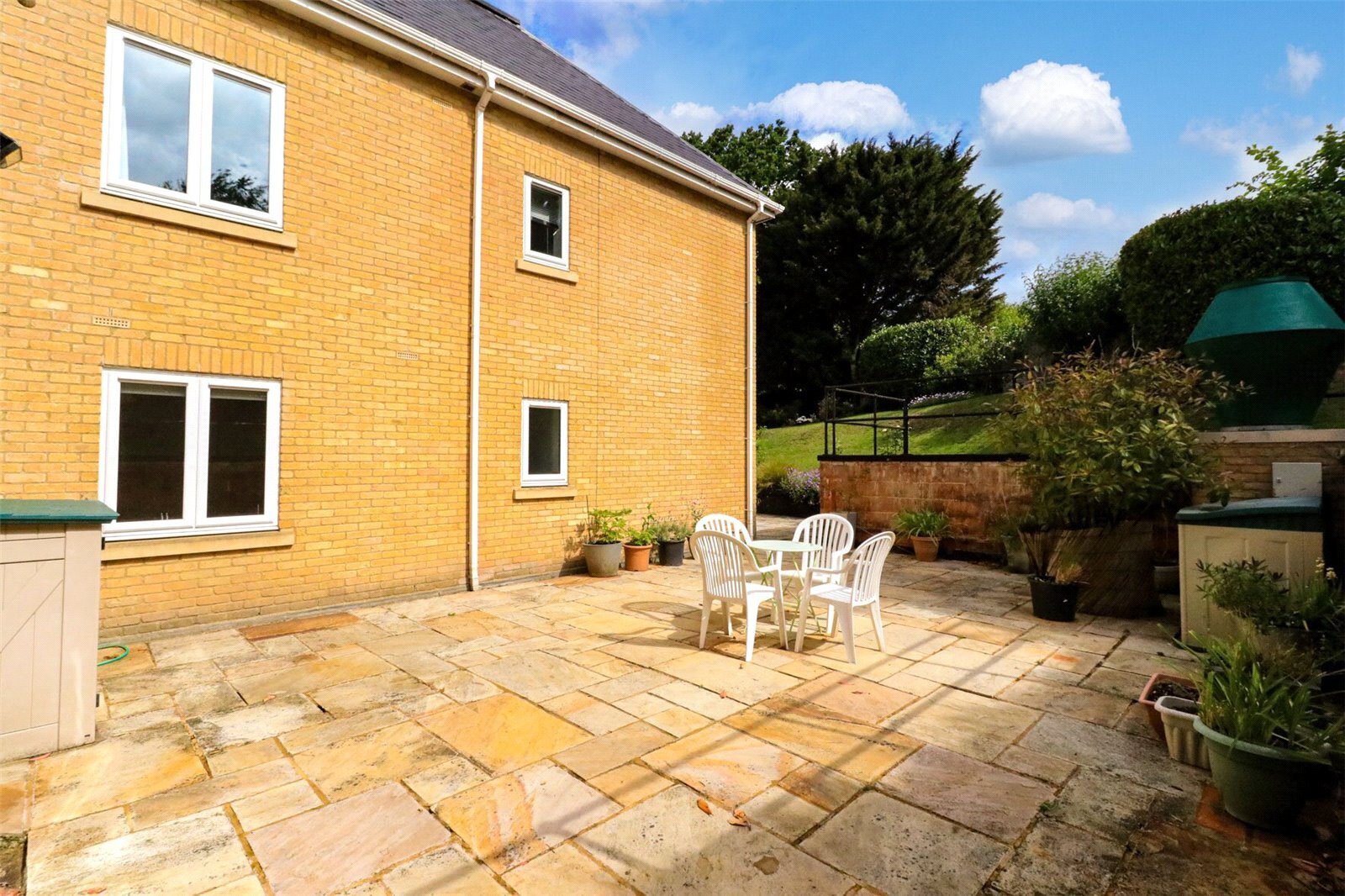Slades Hill, Enfield, Middlesex, EN2 Image 3