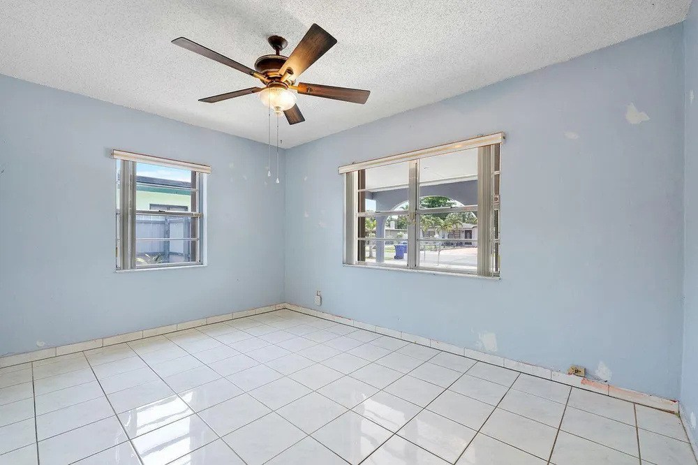 1302 SW 22nd Ave, Fort Lauderdale, FL 33312