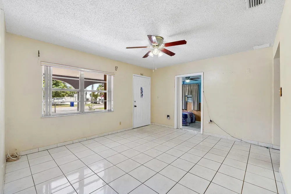 1302 SW 22nd Ave, Fort Lauderdale, FL 33312
