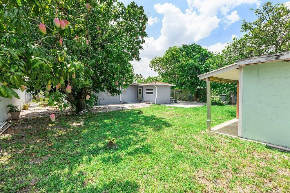 1302 SW 22nd Ave, Fort Lauderdale, FL 33312