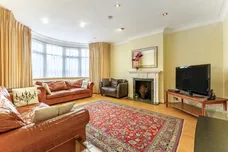 Lake View, Edgware, HA8 photo 2