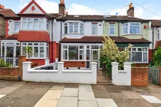 Lingwell Road, London
