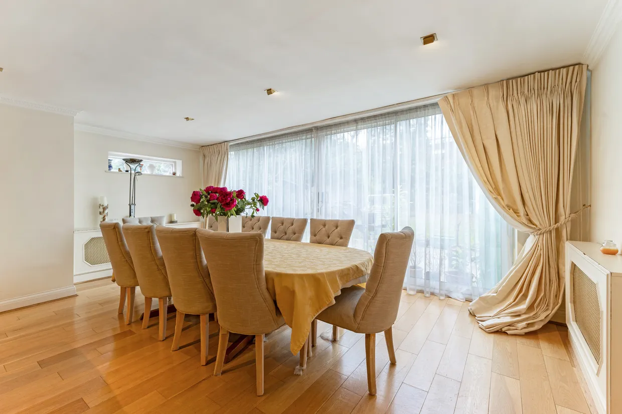 Lake View, Edgware, HA8 photo 5