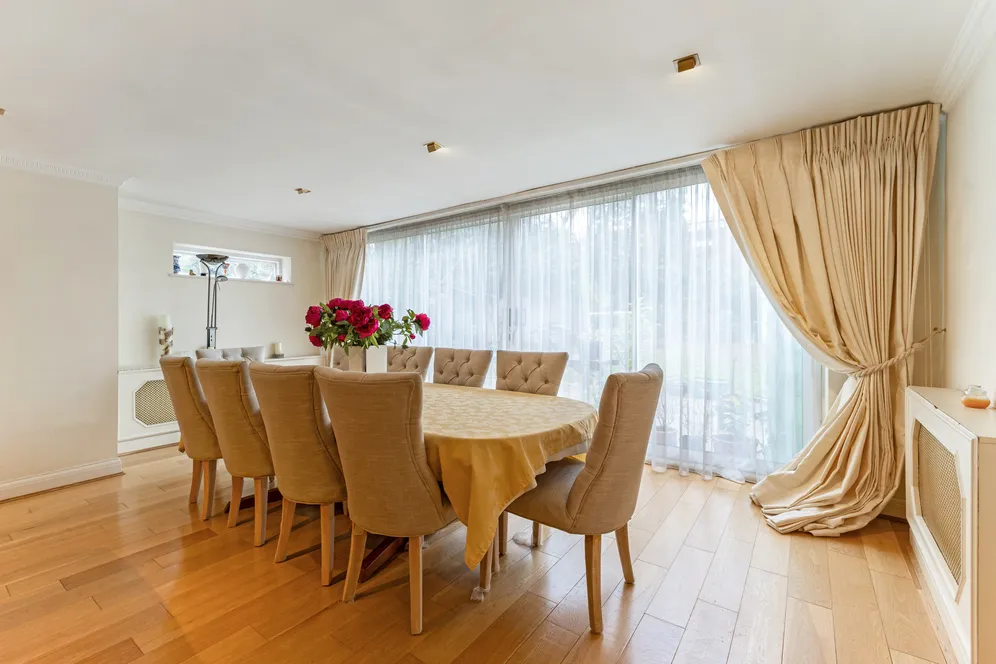 Lake View, Edgware, HA8 photo 5